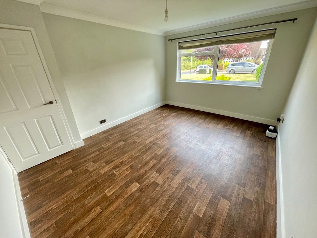 Property photo 3 of 8 4478004