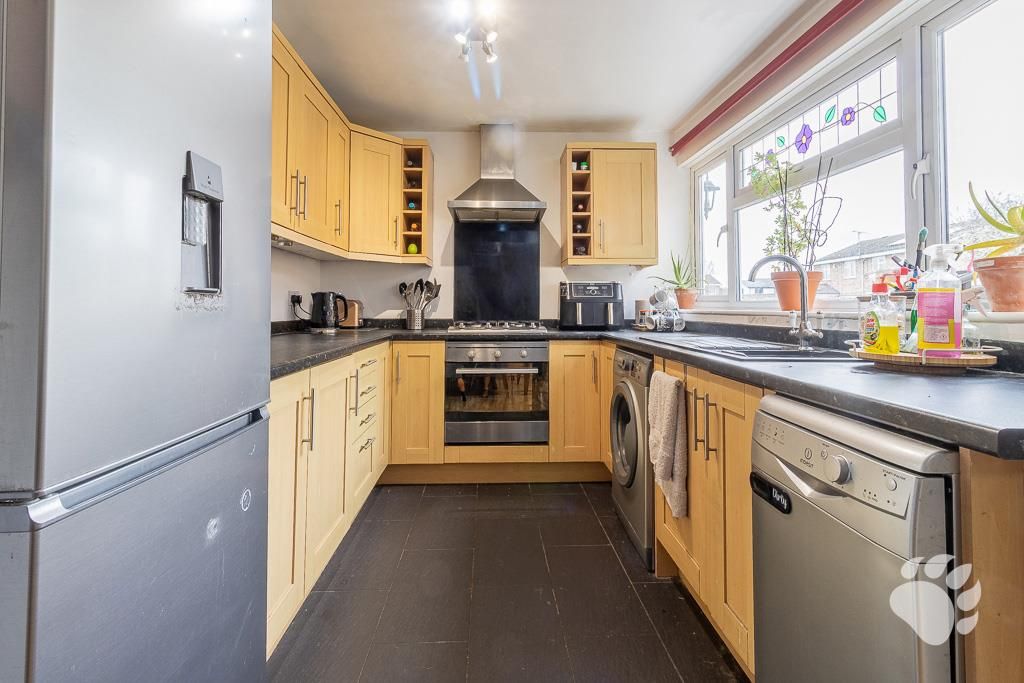 Property photo 2 of 18 Kitchen