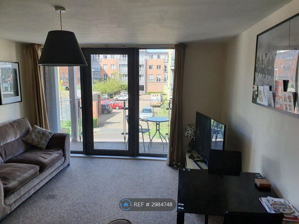 Property photo 3 of 7 Lving Room