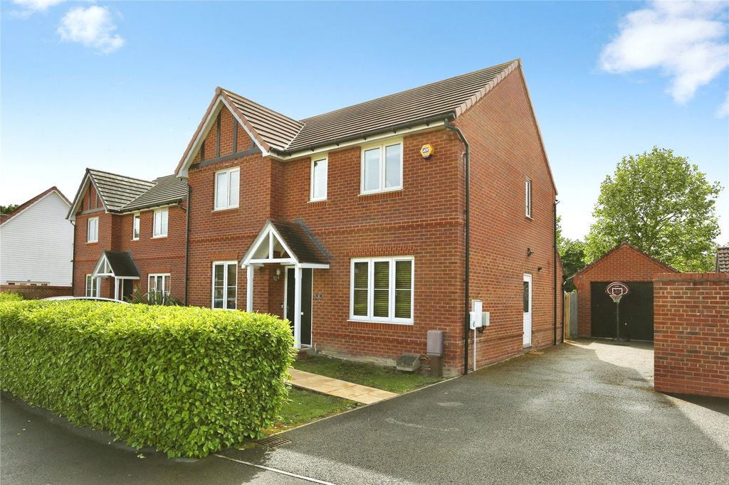 Property photo 1 of 37 Picture No. 99
