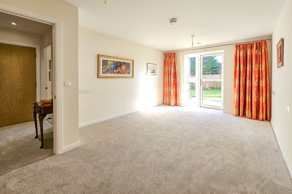 Property photo 2 of 26