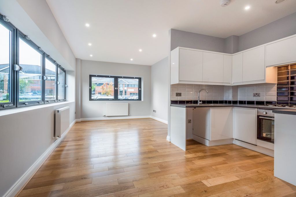 Property photo 2 of 9 Kitchen