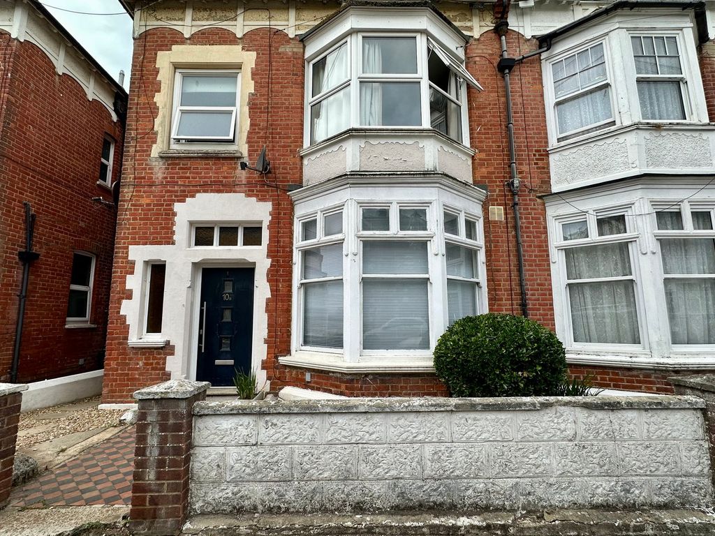 Property photo 1 of 20
