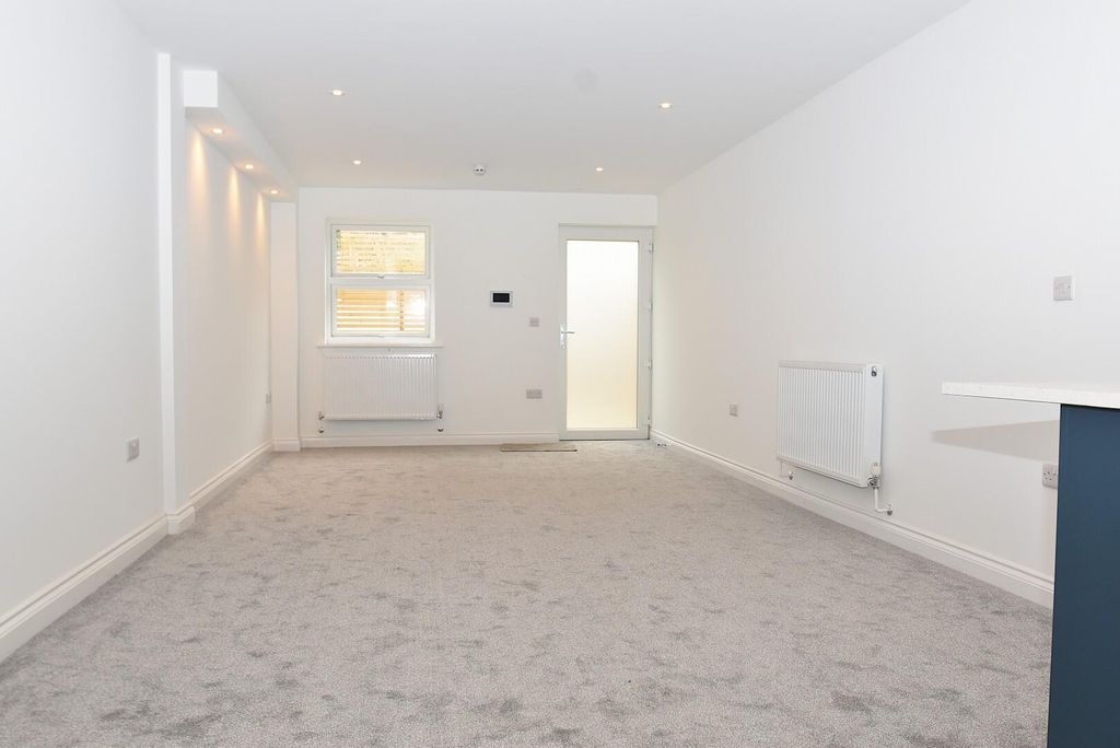 Additional image 4 of 1 bed flat for saleTamara Court, 26 Gold Street, Tiverton EX16