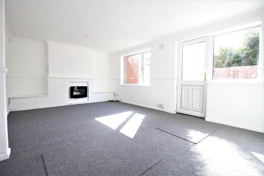 Property photo 3 of 9 3 - .Jpg