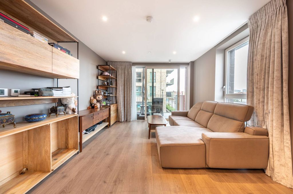 Property photo 1 of 20