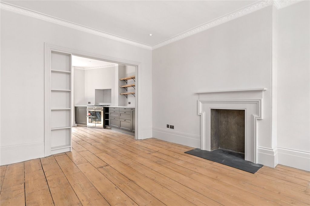 Property photo 3 of 27 Kitchen/Diner