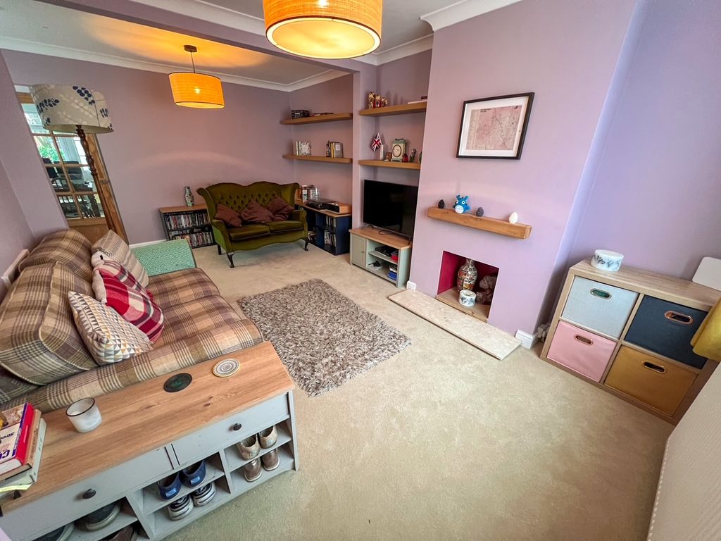 Property photo 2 of 36