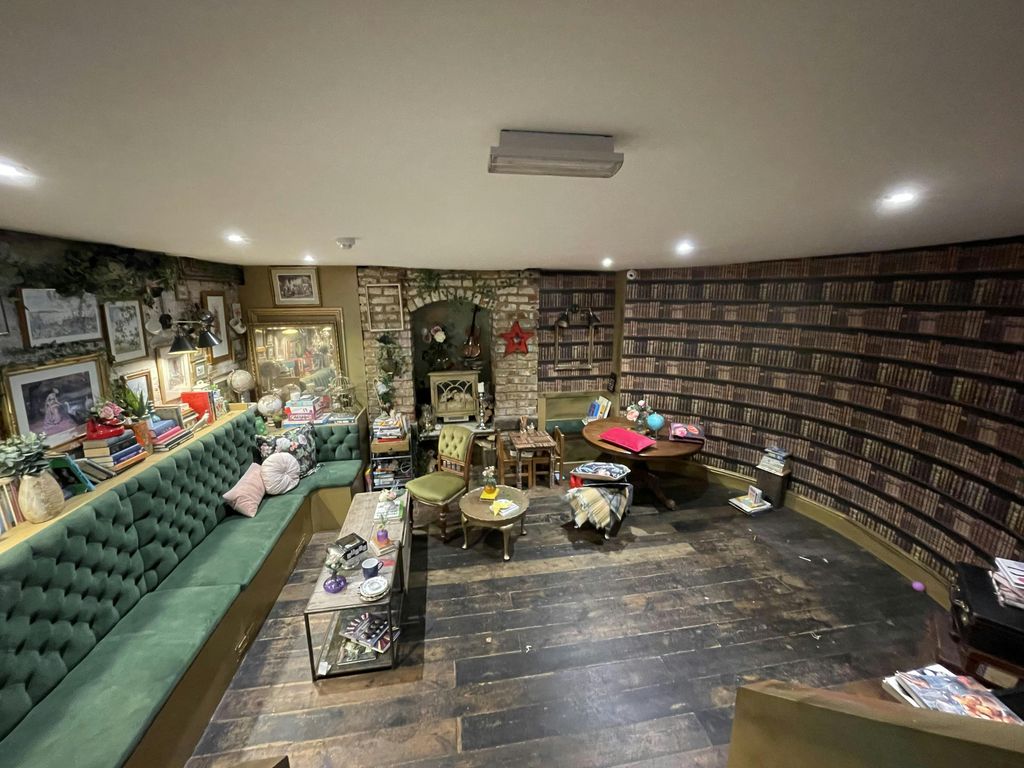 Property photo 3 of 7 Img_8451.Jpg