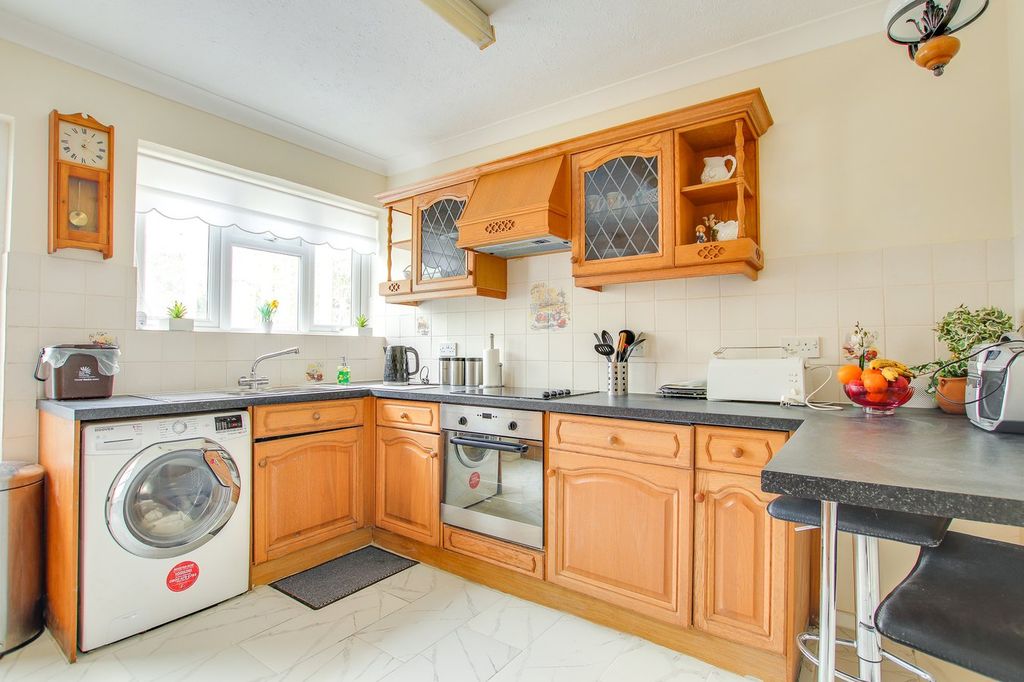 Property photo 3 of 13