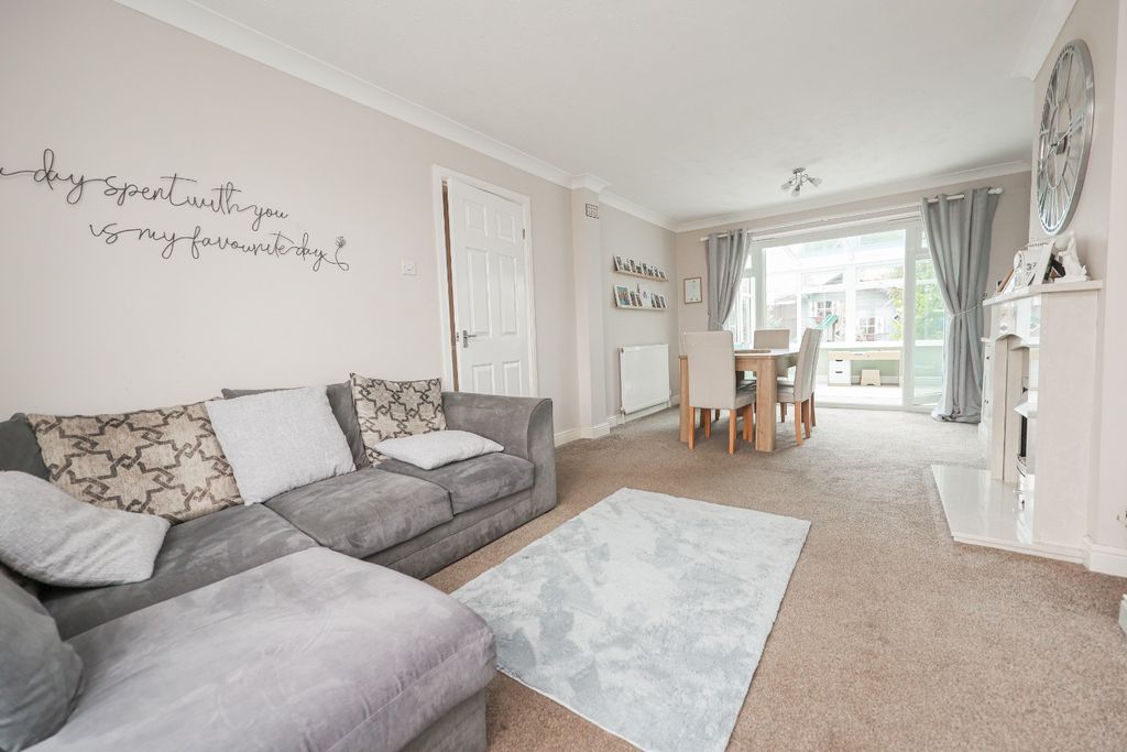Property photo 2 of 24 4336661