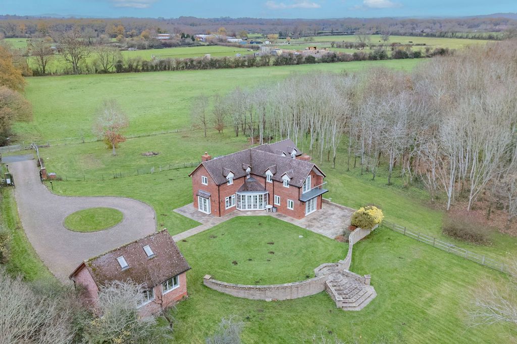 Property photo 2 of 20