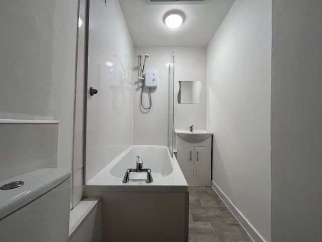 Property photo 3 of 5 Bathroom