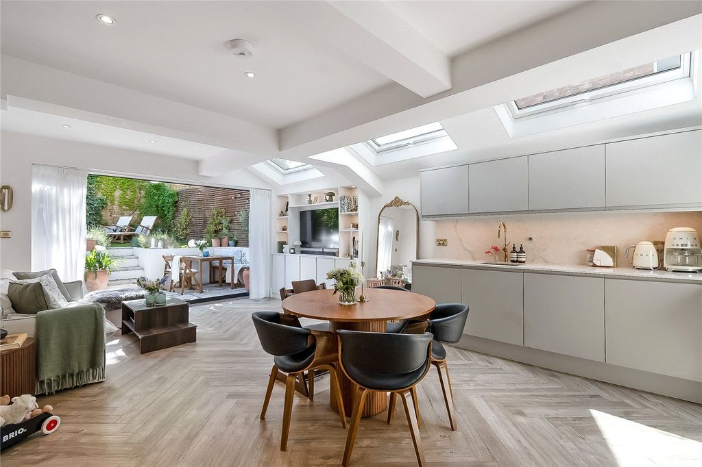 Property photo 2 of 19 Dining And Kitchen