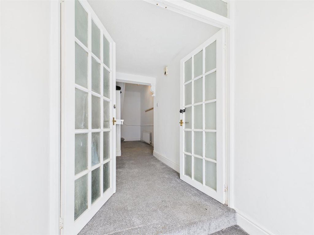 Property photo 2 of 29 Cam03604G0-Pr0131-Still023.Jpg