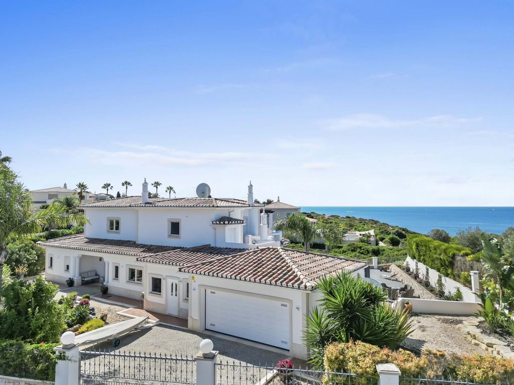 Property photo 1 of 30