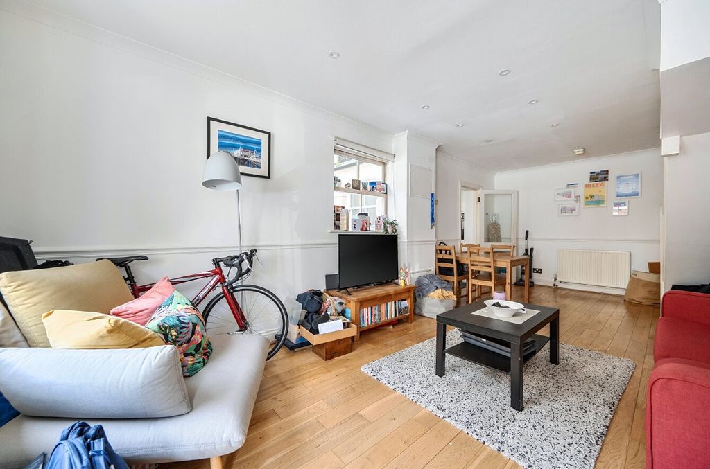 Property photo 2 of 10 Picture No. 17