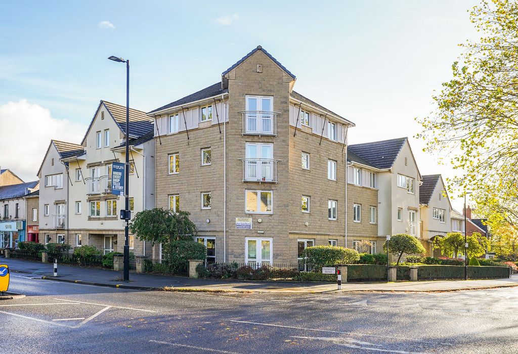 Property photo 1 of 9