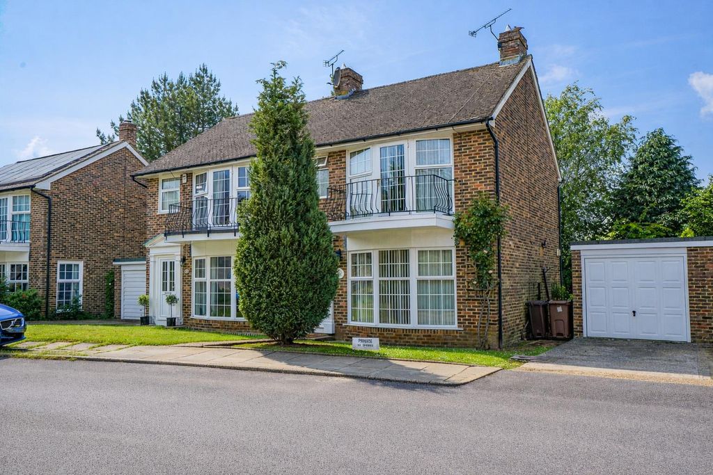 Property photo 1 of 27 Ed19d27c-B6B0-44ba-Bb27-50240E98F9Fb.Png