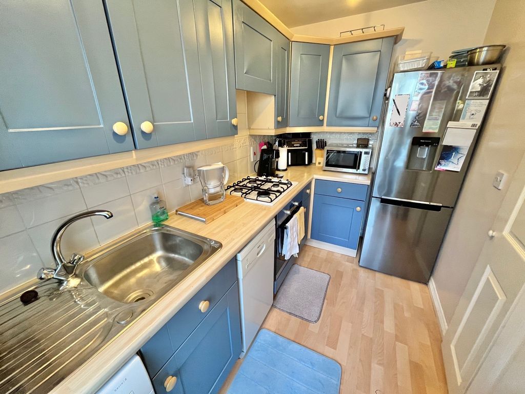 Property photo 3 of 16