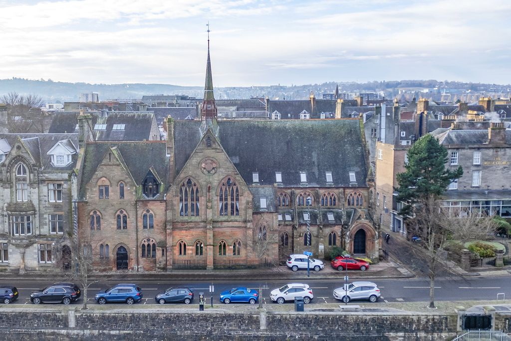 Property photo 1 of 40