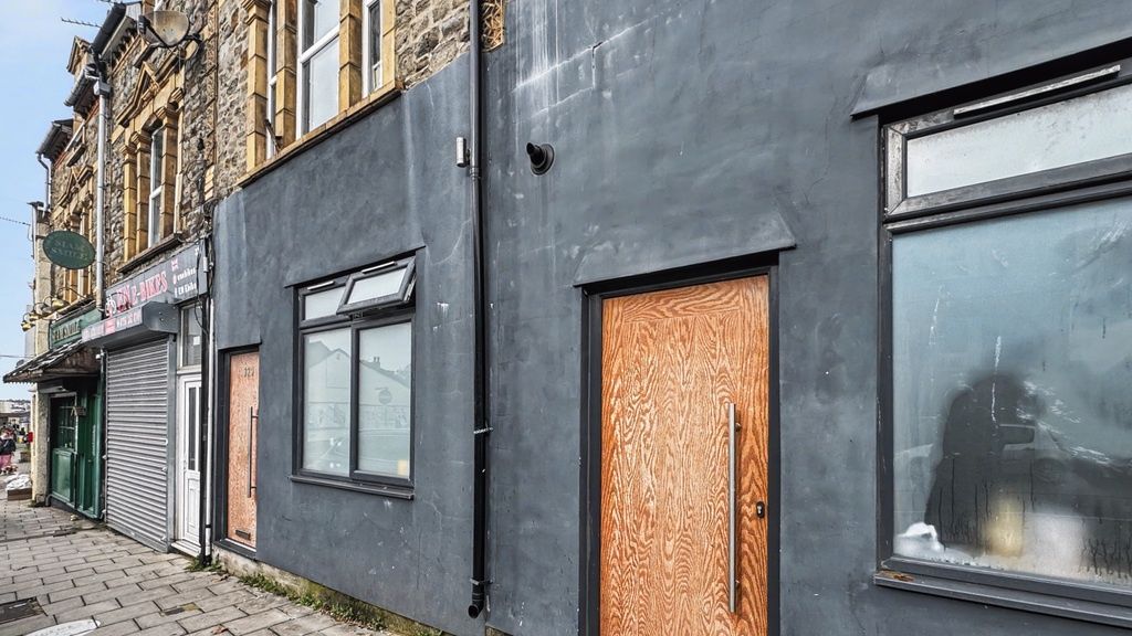 Property photo 2 of 4 Street-Level Shopfront With A Fresh Dark Grey Faca...