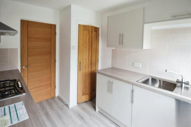 Property photo 3 of 7 Kitchen