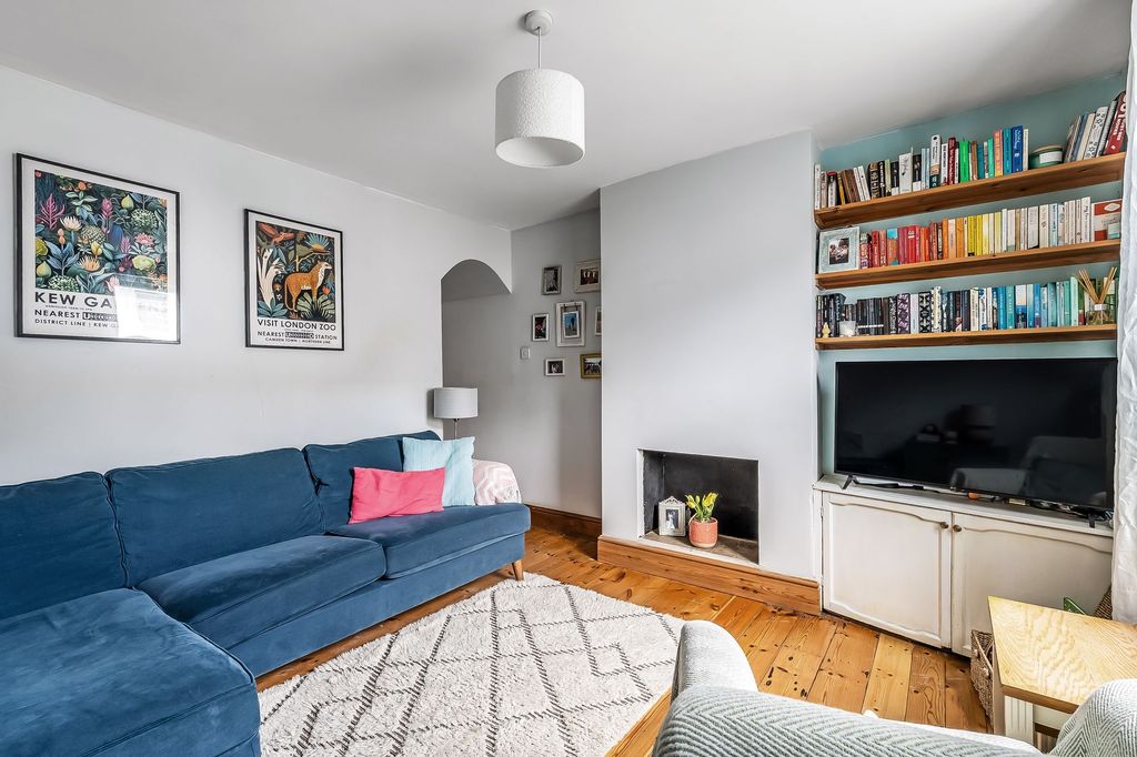 Property photo 2 of 24