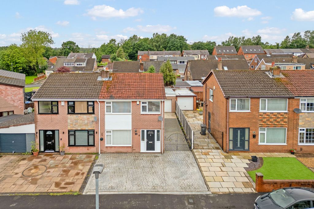 Property photo 2 of 22