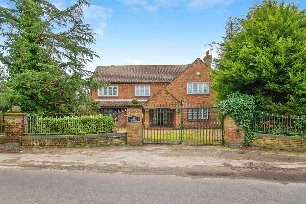 Property photo 1 of 18