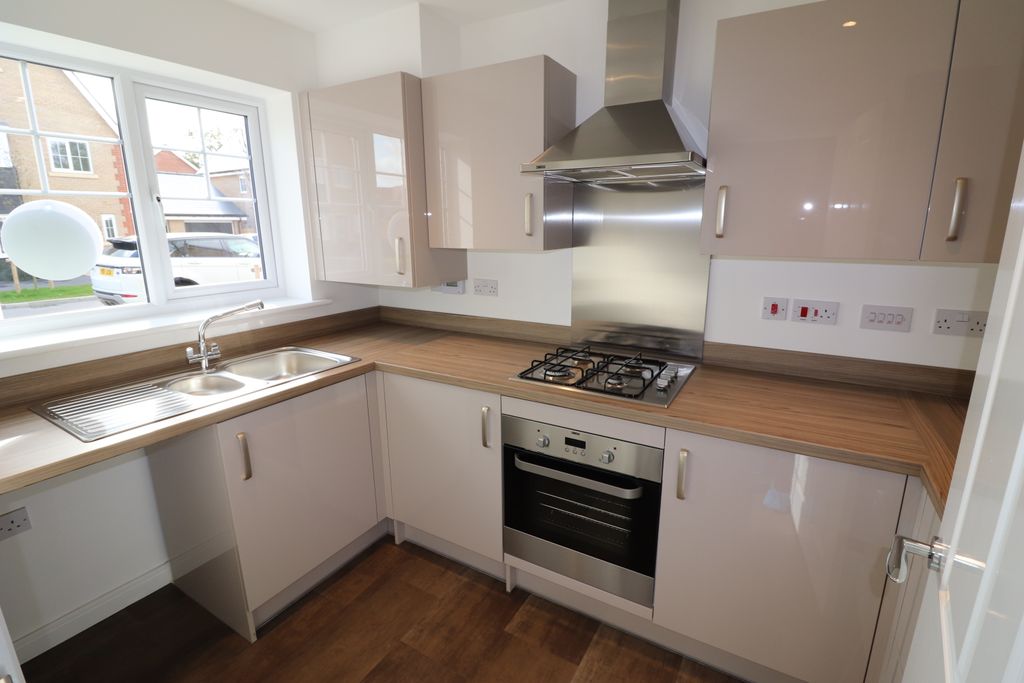 Property photo 2 of 9