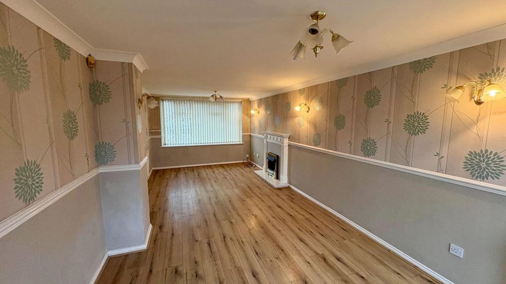 Property photo 2 of 14 282A1c40-47B0-439B-A554-06Bfbd758Cfd.Jpeg