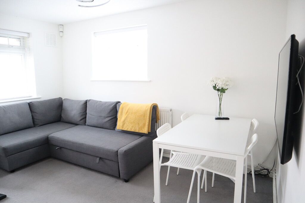 Property photo 3 of 11 Livingroom 4 (Ash0.J