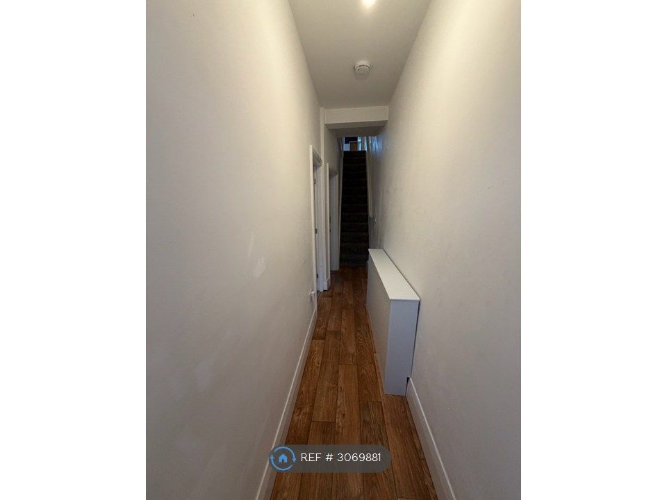 Property photo 3 of 25