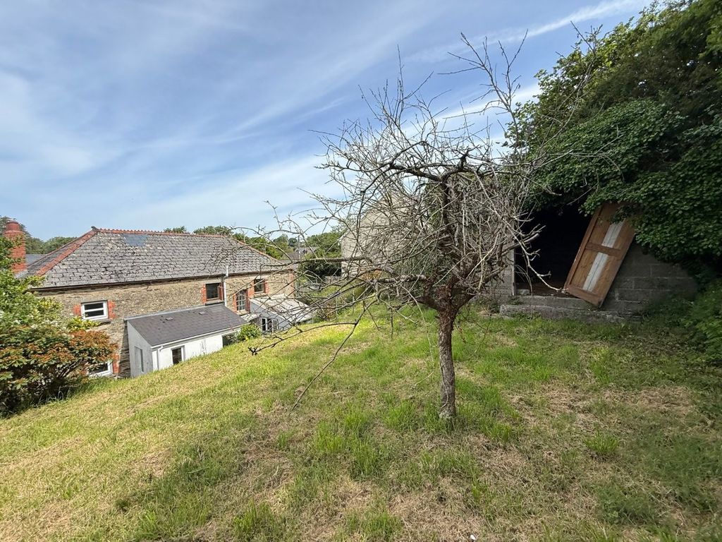 Property photo 3 of 27
