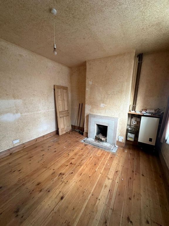 Property photo 3 of 12