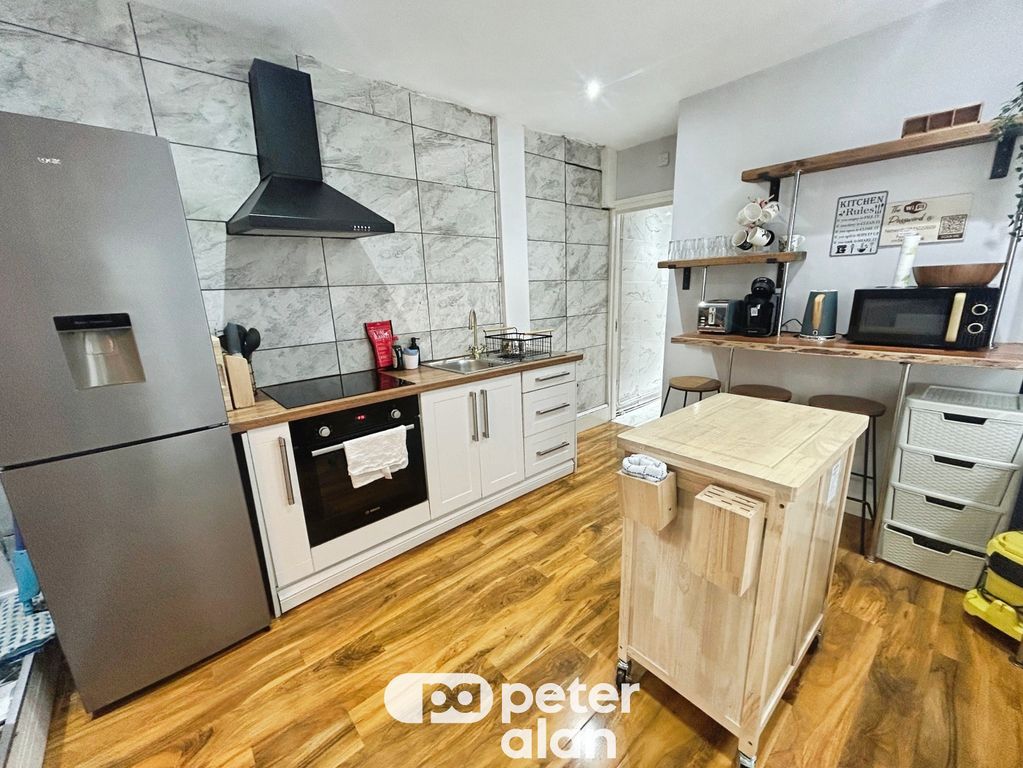 Property photo 2 of 19 Image