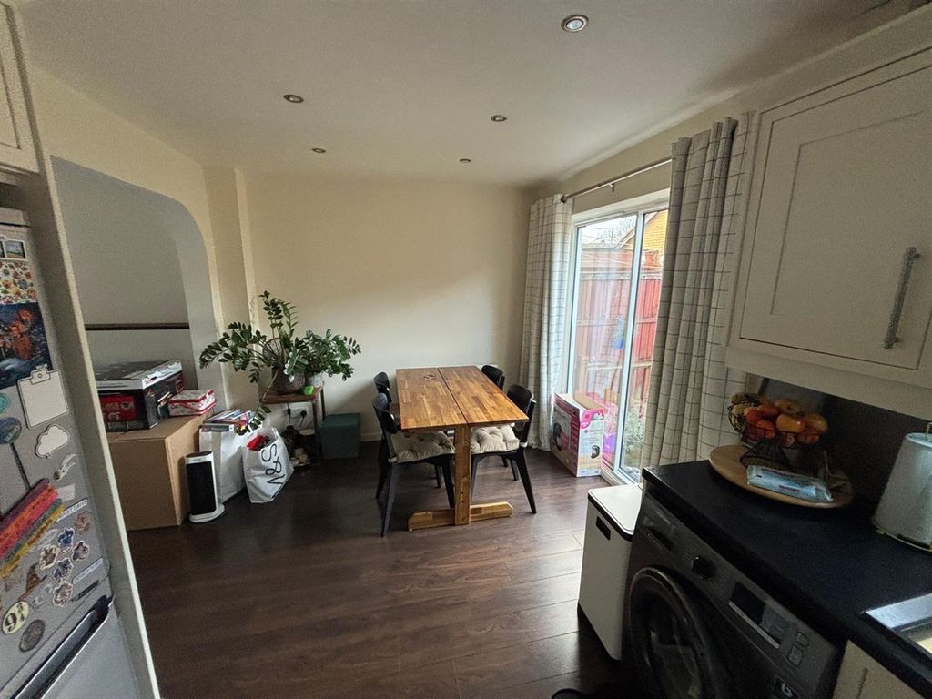 Property photo 3 of 9 Dining Area.Jpg