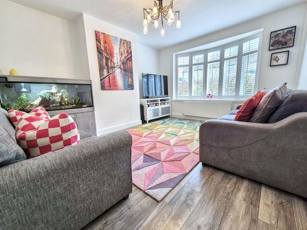 Property photo 2 of 23