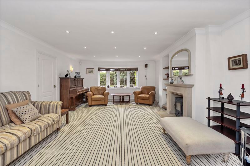 Property photo 2 of 31 Sitting Room