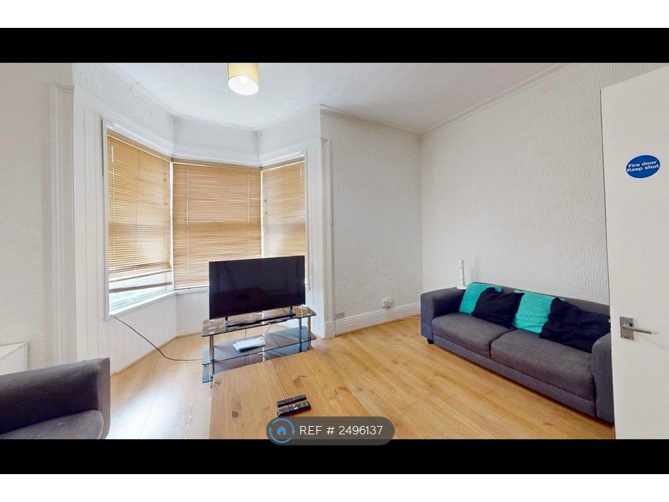 Property photo 2 of 6