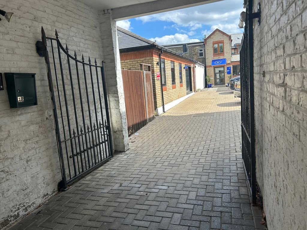 Property photo 2 of 16 Courtyard Entrance
