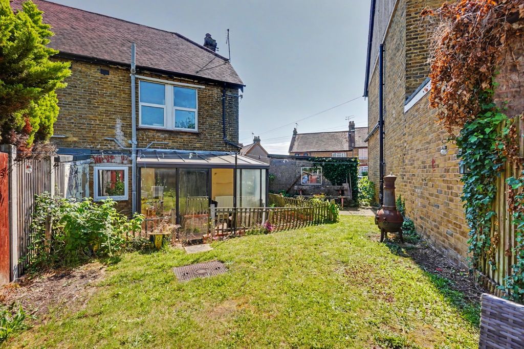 Property photo 2 of 13 5016995
