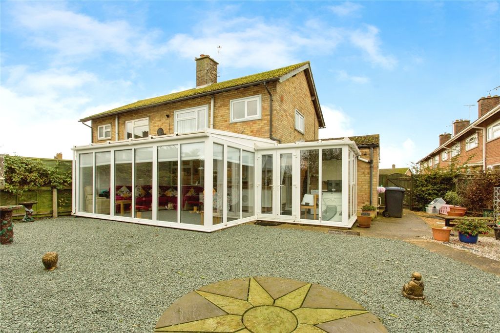 Property photo 3 of 19 Garden