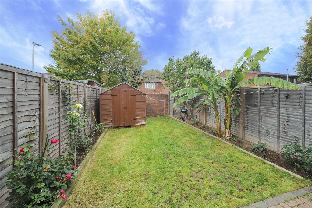 Property photo 2 of 9 Rear