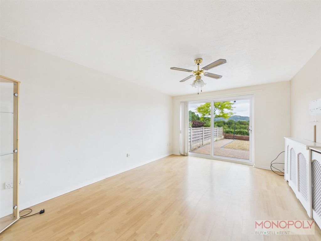 Property photo 3 of 16 Living Room