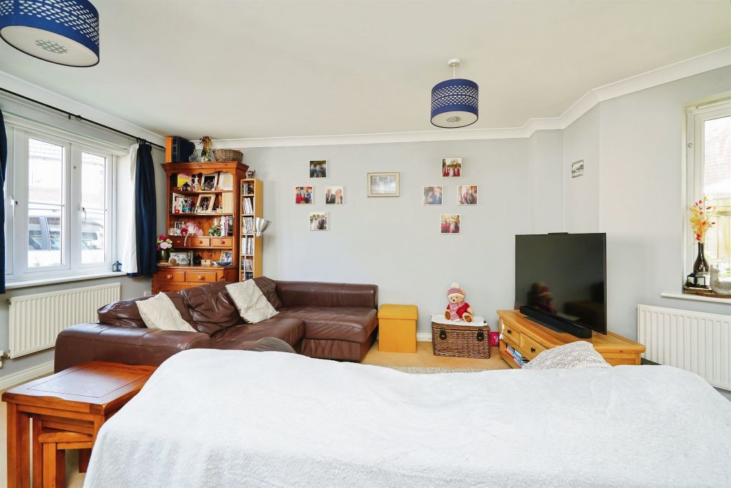 Property photo 3 of 16