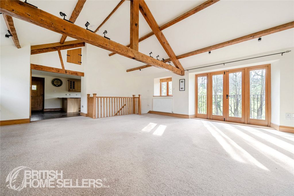 Property photo 3 of 21 Picture No. 18