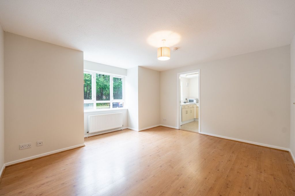 Property photo 2 of 10 Picture No. 03