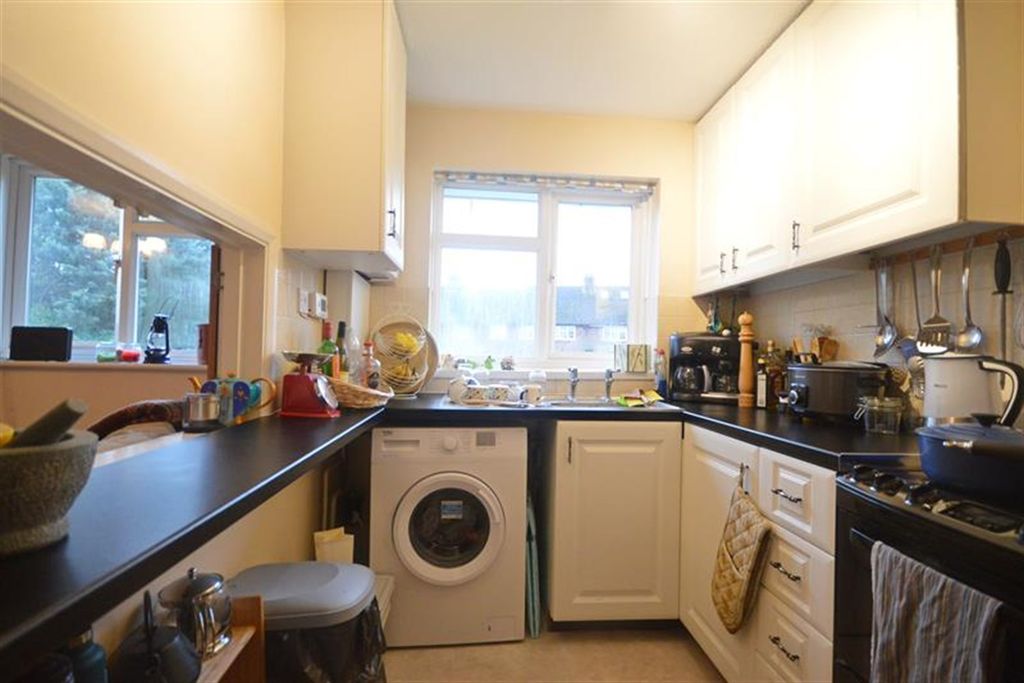 Property photo 3 of 8 (Main)